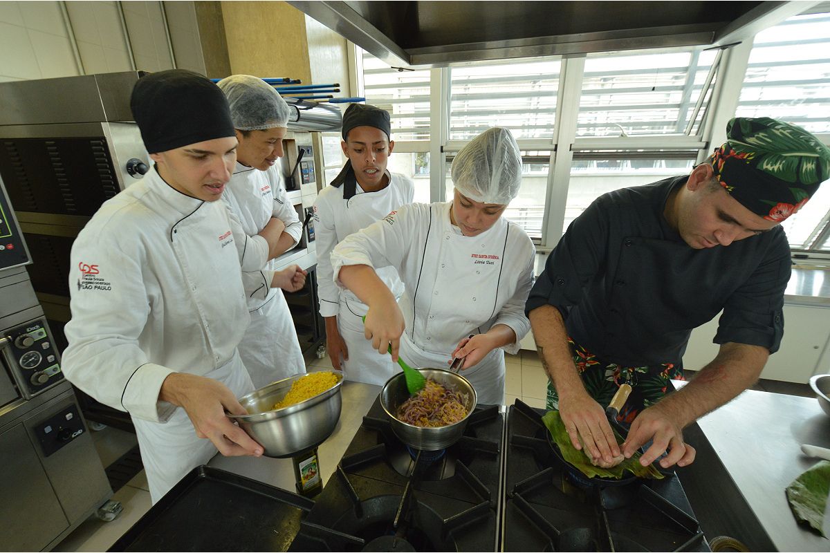Centro de Integração da Cidadania de SP promove mutirão de emprego com mais de 100 vagas voltadas a mulheres nesta quinta (12)
