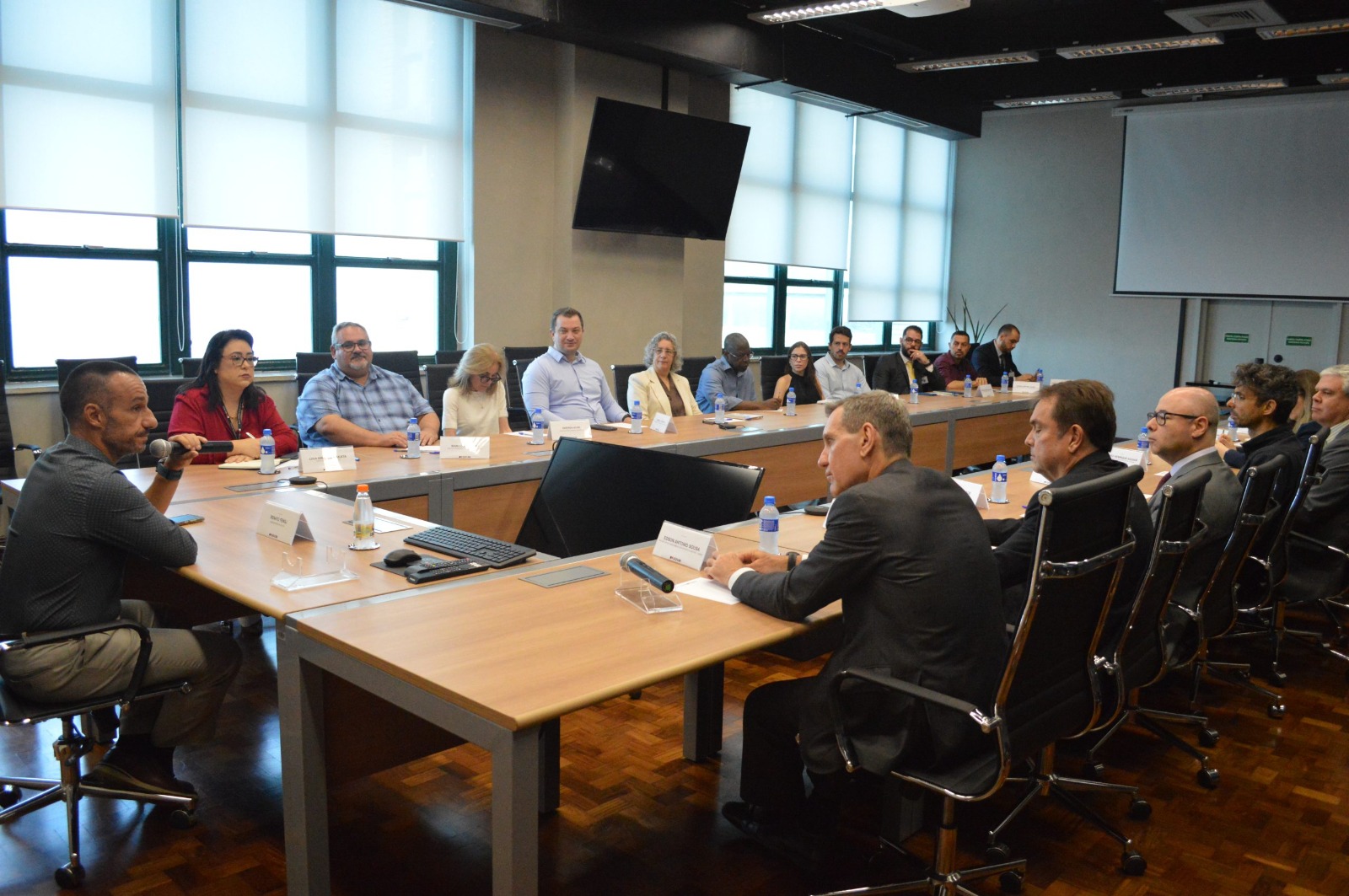 Governo de SP e universidades estaduais  estruturam maior ecossistema de inovação em logística pública do país