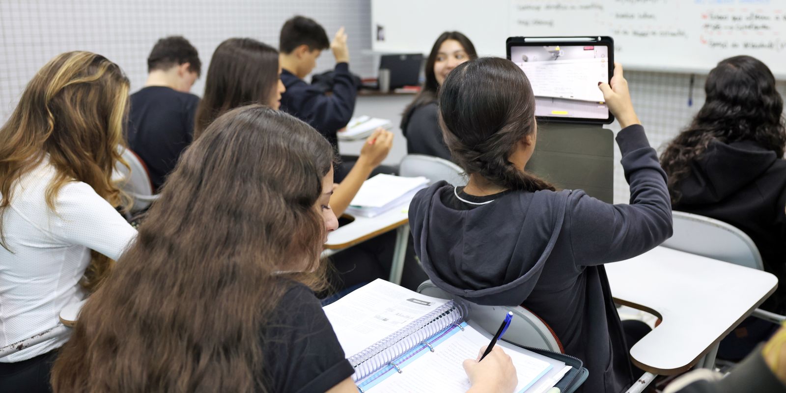 Pé-de-Meia 2026 paga parcela nesta terça-feira a nascidos em março e abril