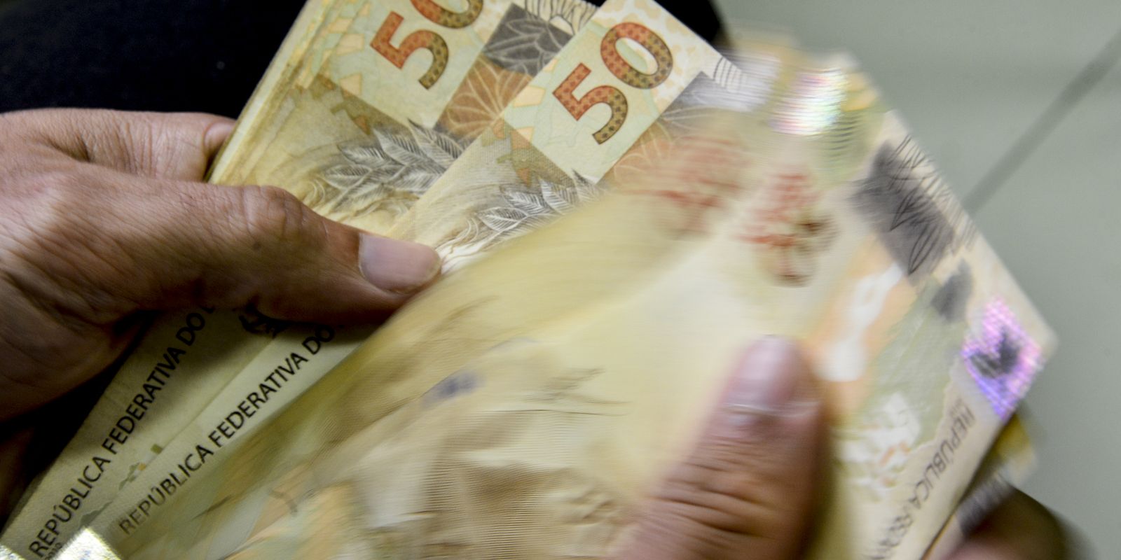 Prazo do Desenrola Brasil para renegociar dívidas termina nesta segunda-feira