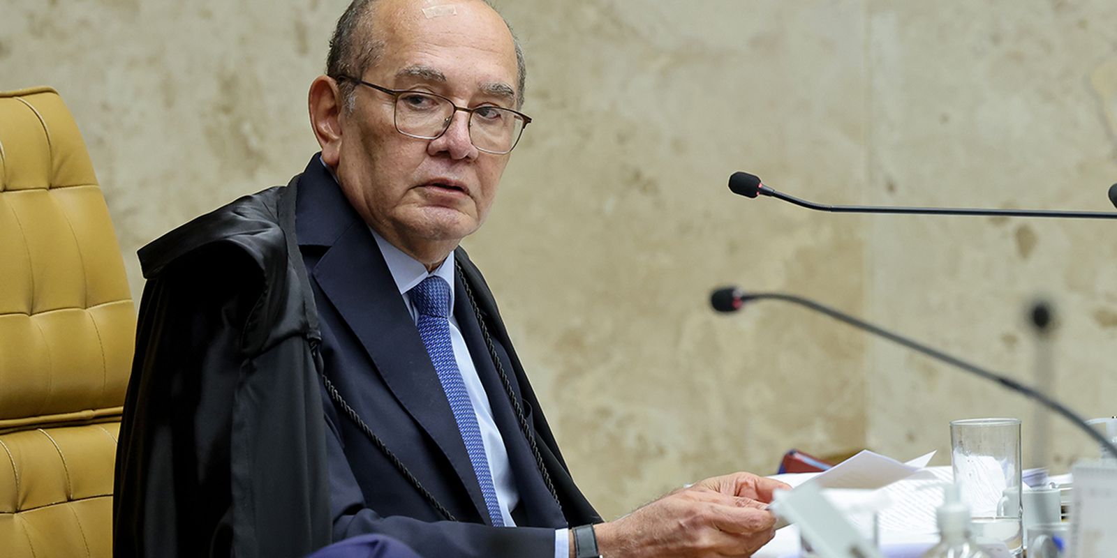 Gilmar mendes aponta interferência política de andré mendonça no caso master