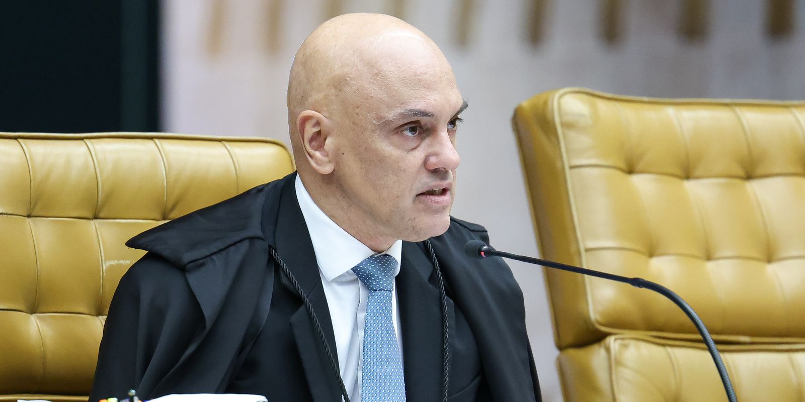 Alexandre de Moraes se declara impedido em processo sobre visitas ao Senado