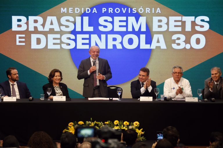 Governo federal propõe criminalizar a exploração e publicidade de bets no Brasil