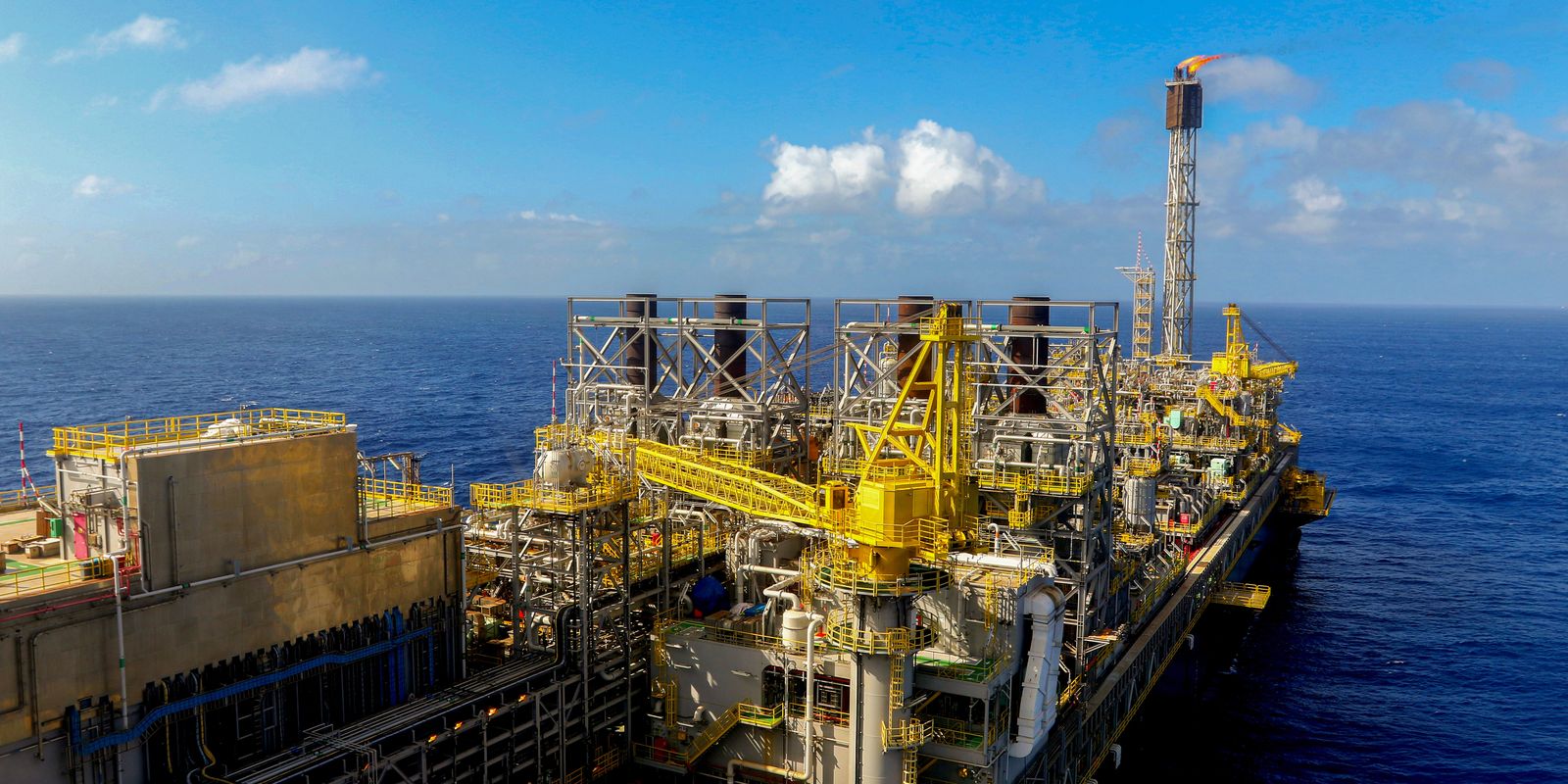 Histórico leilão da ANP oferta mais de 320 blocos de petróleo nesta quarta