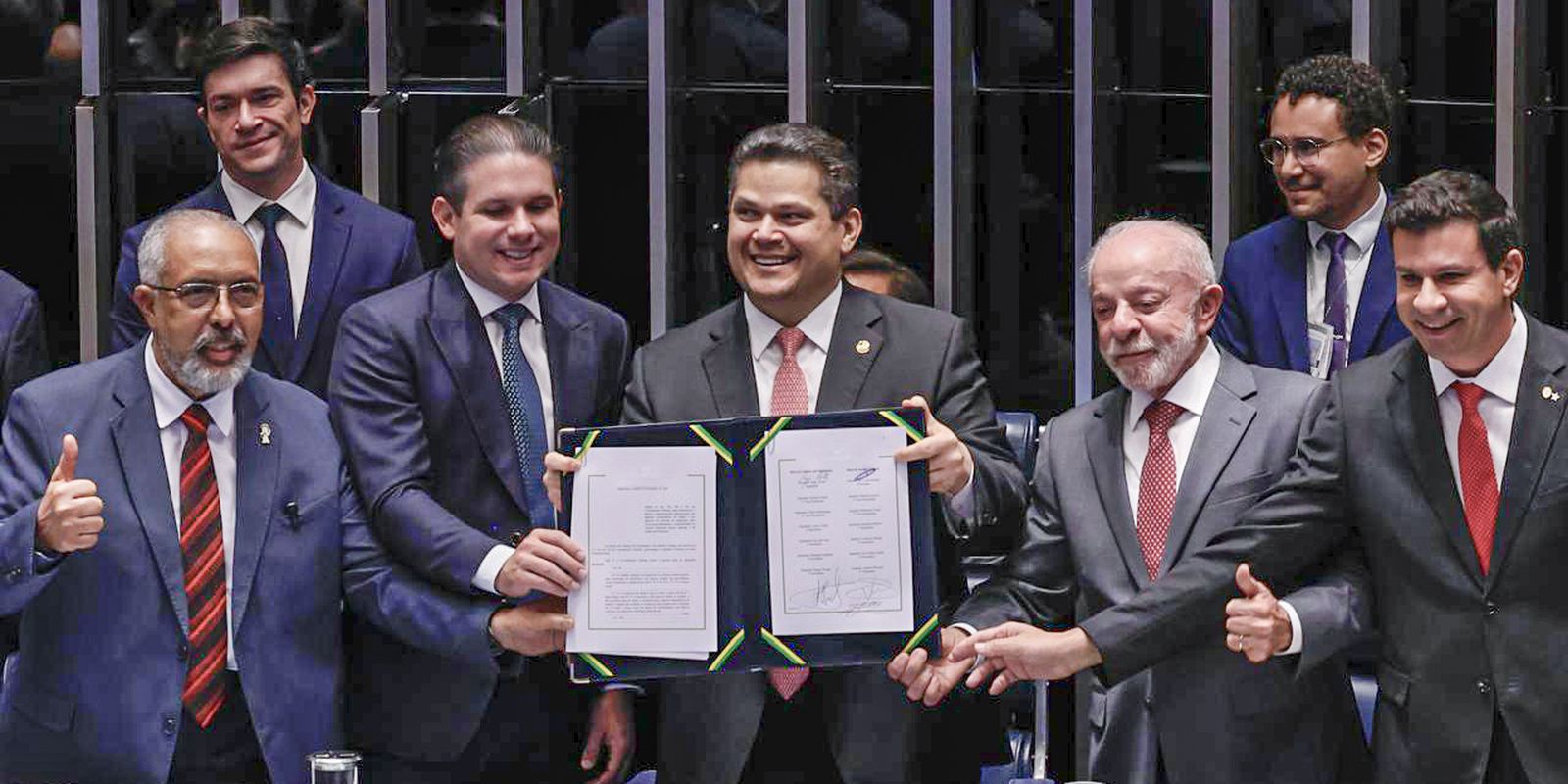 Congresso promulga fim da escala 5x2 e nova jornada começa em breve