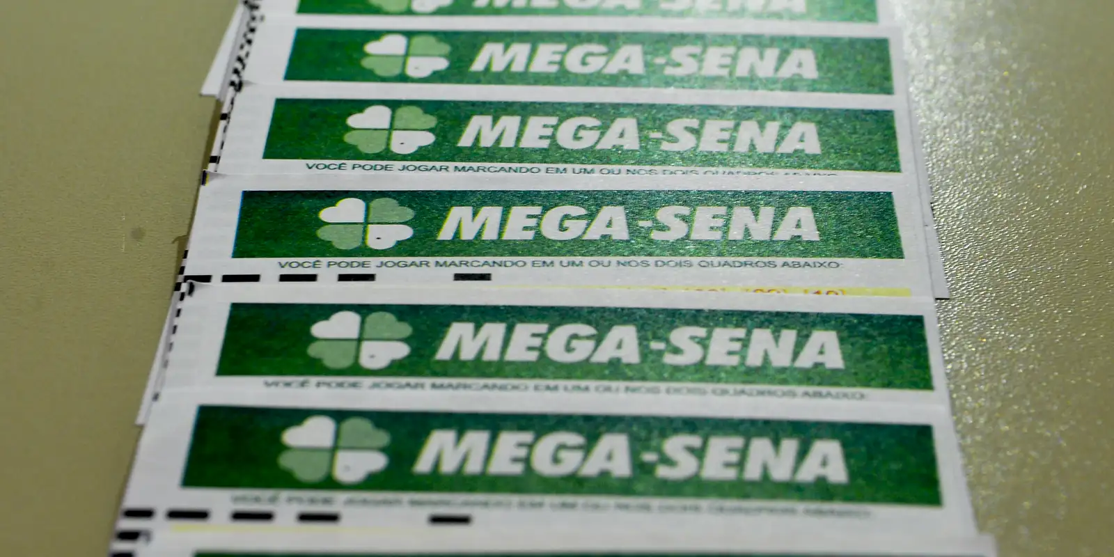 Mega-sena acumula e prêmio sobe para R$ 100 milhões