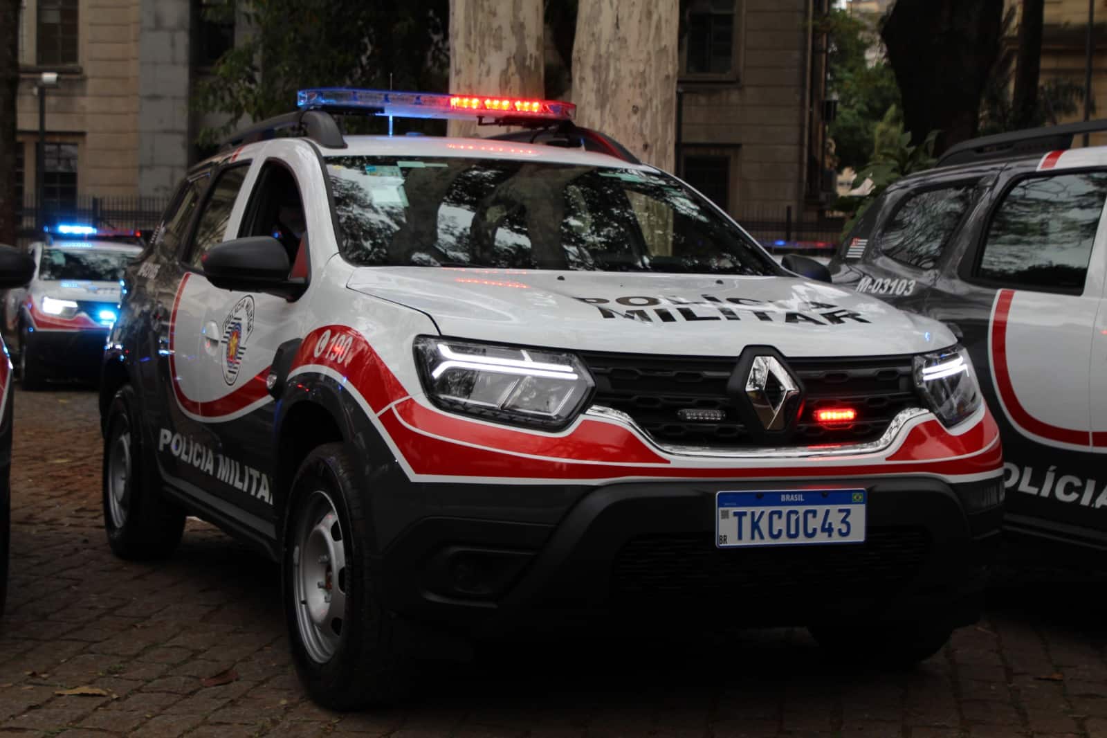 PM liberta homem em porta-malas e frustra sequestro em Embu das Artes