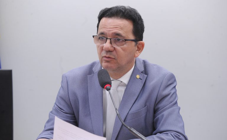 Projeto de lei endurece punição e classifica crimes hediondos na adulteração de alimentos