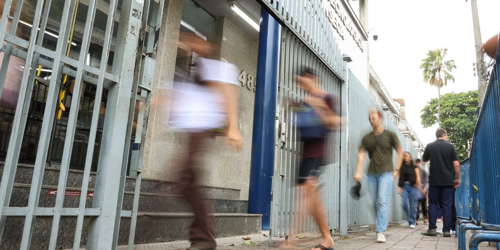 Prazo para escolher o idioma do Enem 2026 termina neste domingo