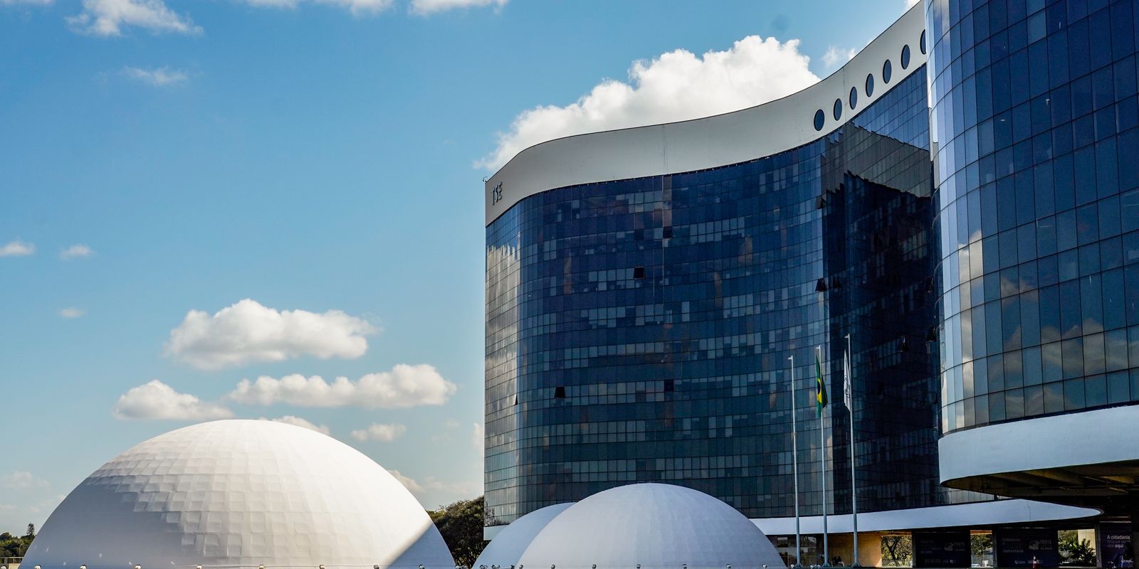 TSE rejeita pedido da campanha de Flávio para bloquear postagens de sindicatos