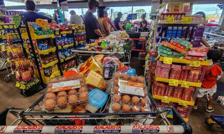 Consumo de alimentos cresce com o avanço do mercado supermercadista no Brasil