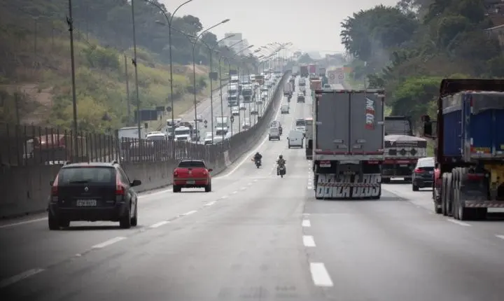 Feriado deve atrair 18,4 milhões de veículos para as rodovias de SP