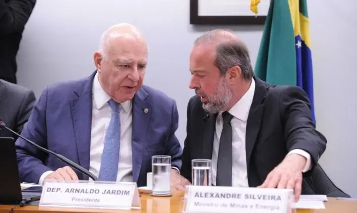 Transição energética avança com a lei do combustível do futuro na câmara