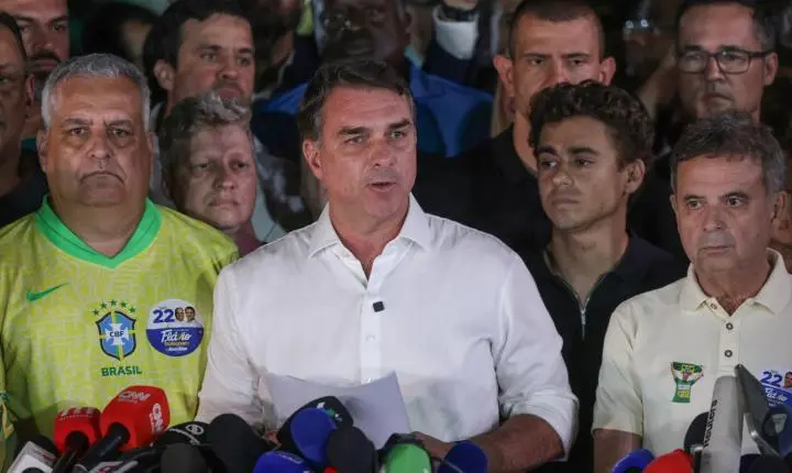 Polícia Federal investiga circunstâncias da fuga de Flávio Bolsonaro