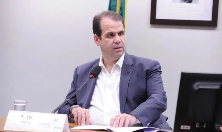 Projeto de lei propõe etiquetas com indicação de cor para daltônicos